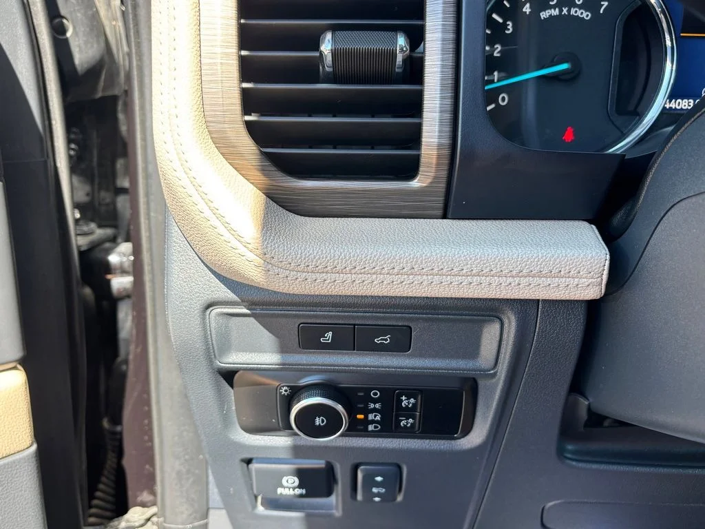 Used 2024 Black Ford Limited image 27