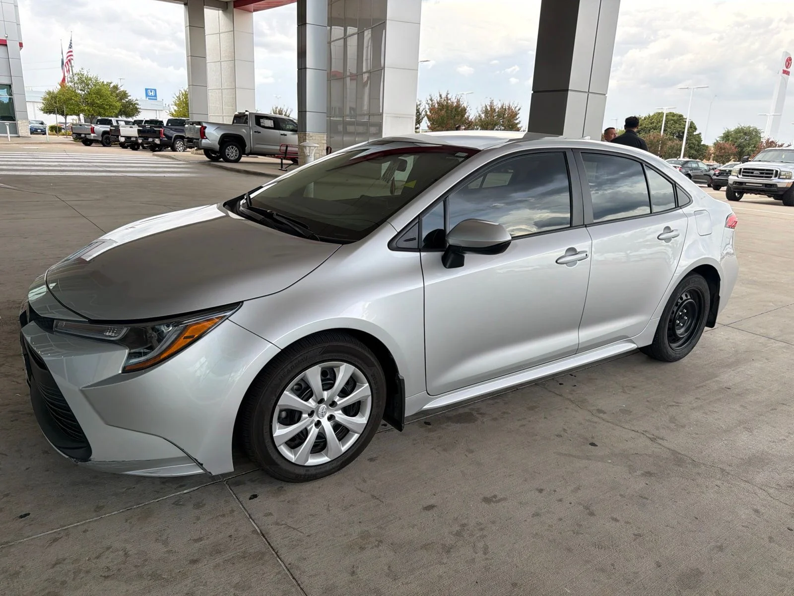 Used 2025 Silver Toyota LE image 1