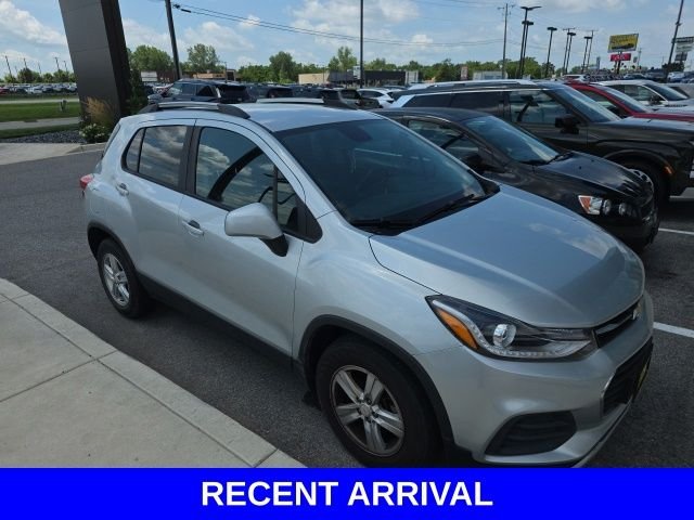Used 2021 Silver Chevrolet LT image 6