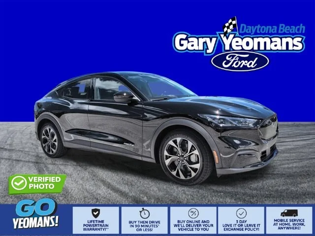 New 2026 Shadow Black Ford Select image 1