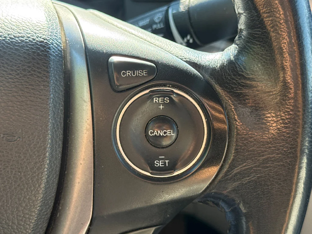 Used 2018 Lunar Silver Metallic Honda RTL-T image 28