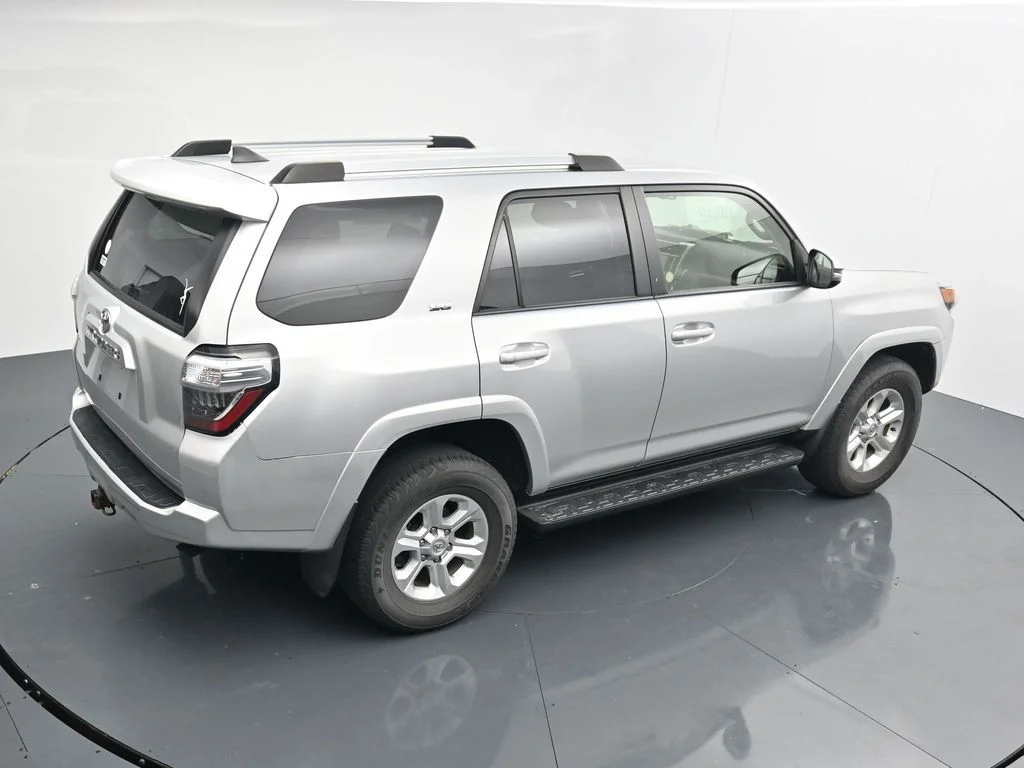 Used 2022 Silver Toyota SR5 Premium image 16