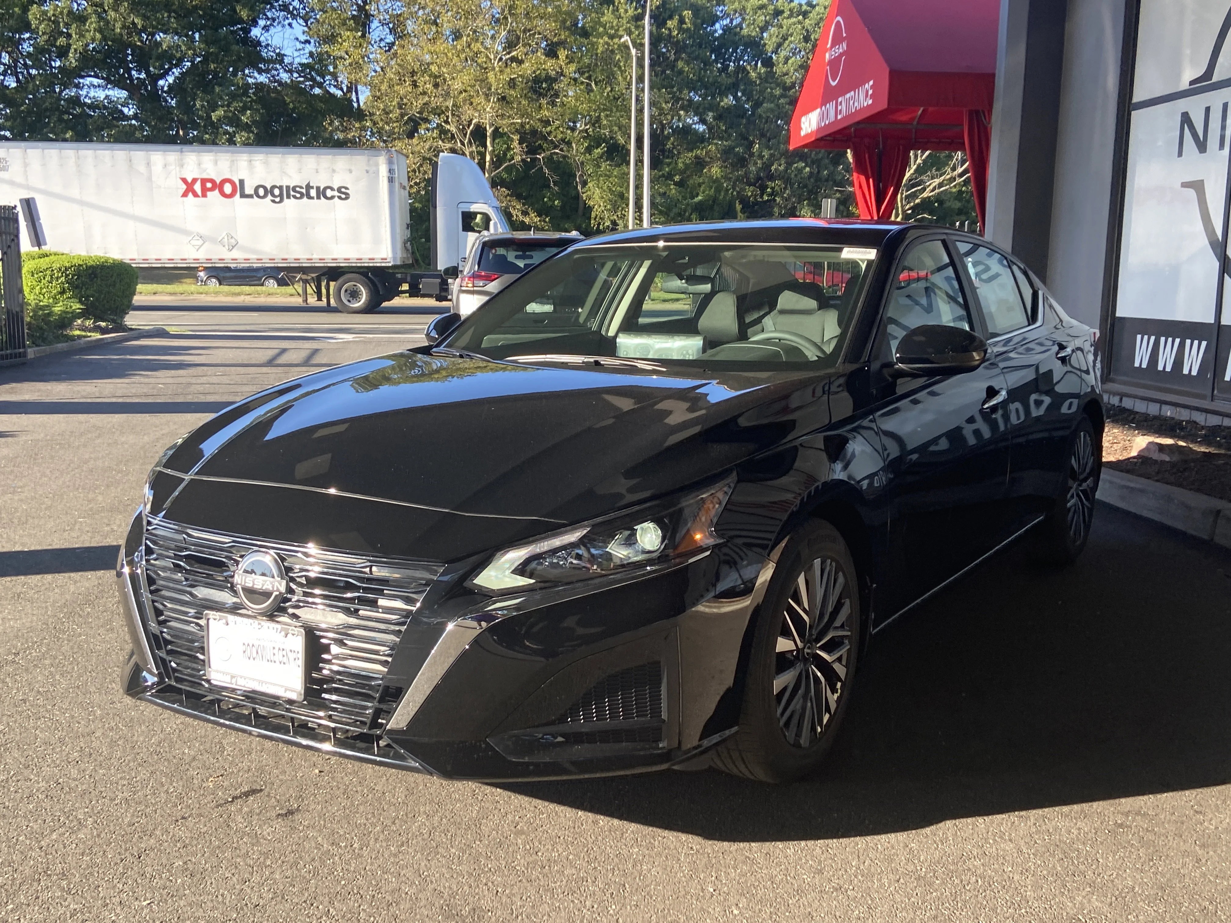 New 2025 Super Black Nissan SV image 7