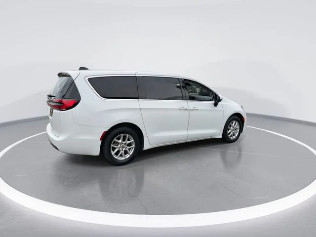 Used 2023 White Chrysler Touring L image 8