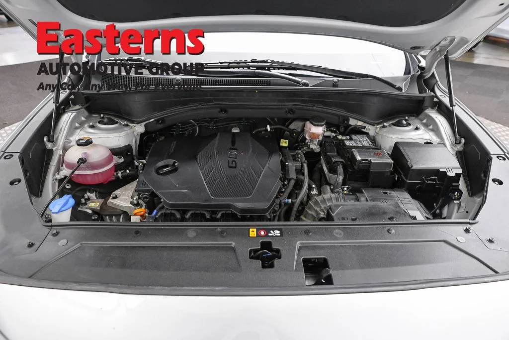 Used 2023 Silver Hyundai SEL image 7