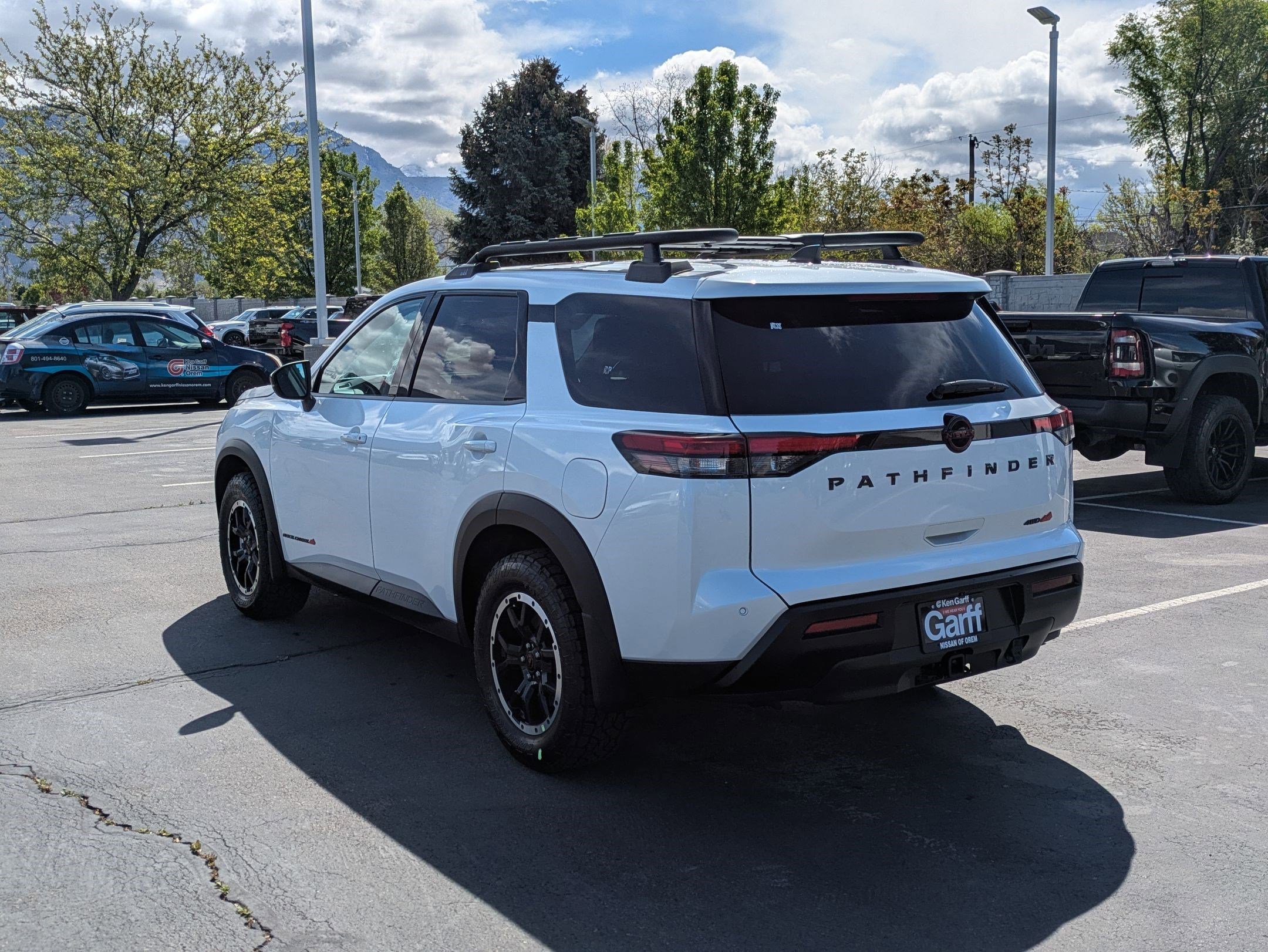 New 2026 Everest White Pearl TriCoat Nissan Rock Creek® image 5