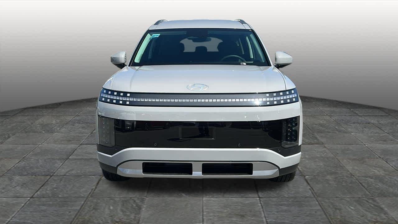 New 2026 Cyber Gray Hyundai SE image 2