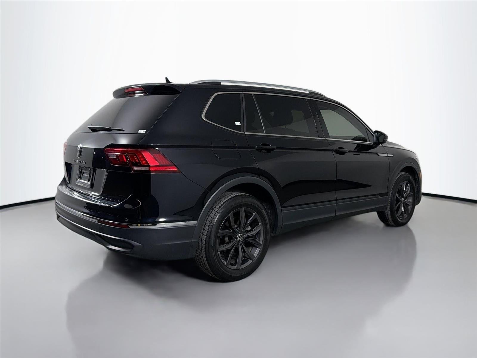 Certified Used 2023 Deep Black Pearl Volkswagen SE image 5