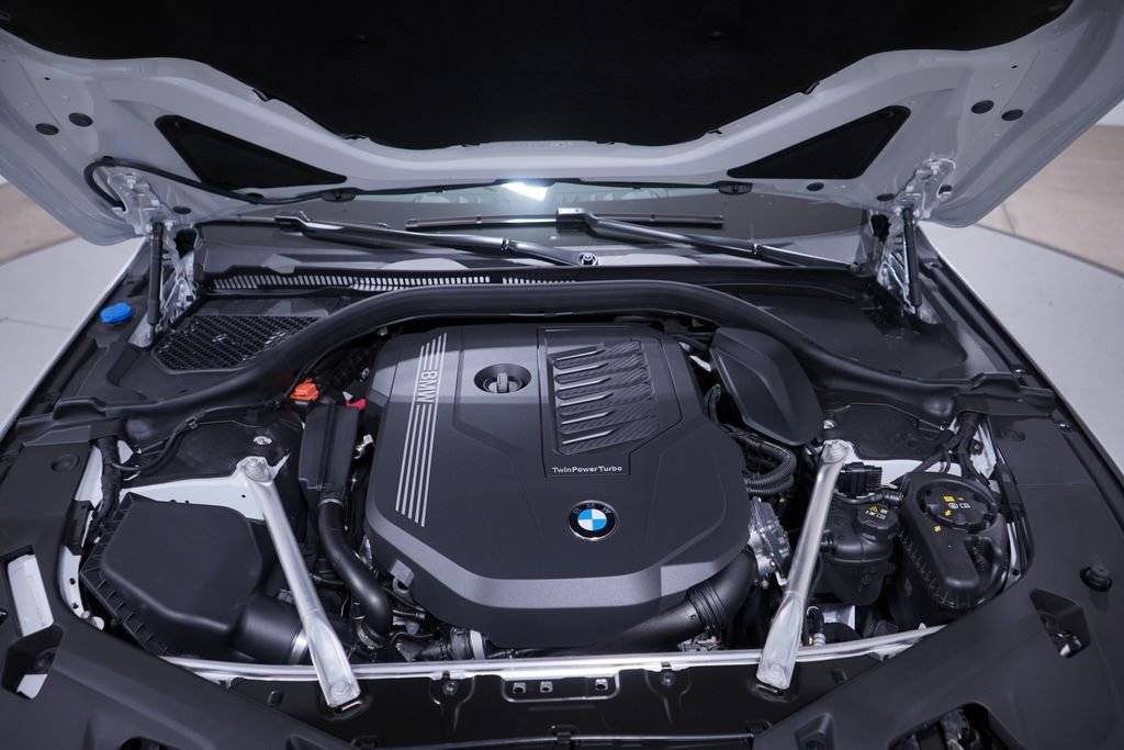 2026 BMW 8 Series 840i - Photo 20