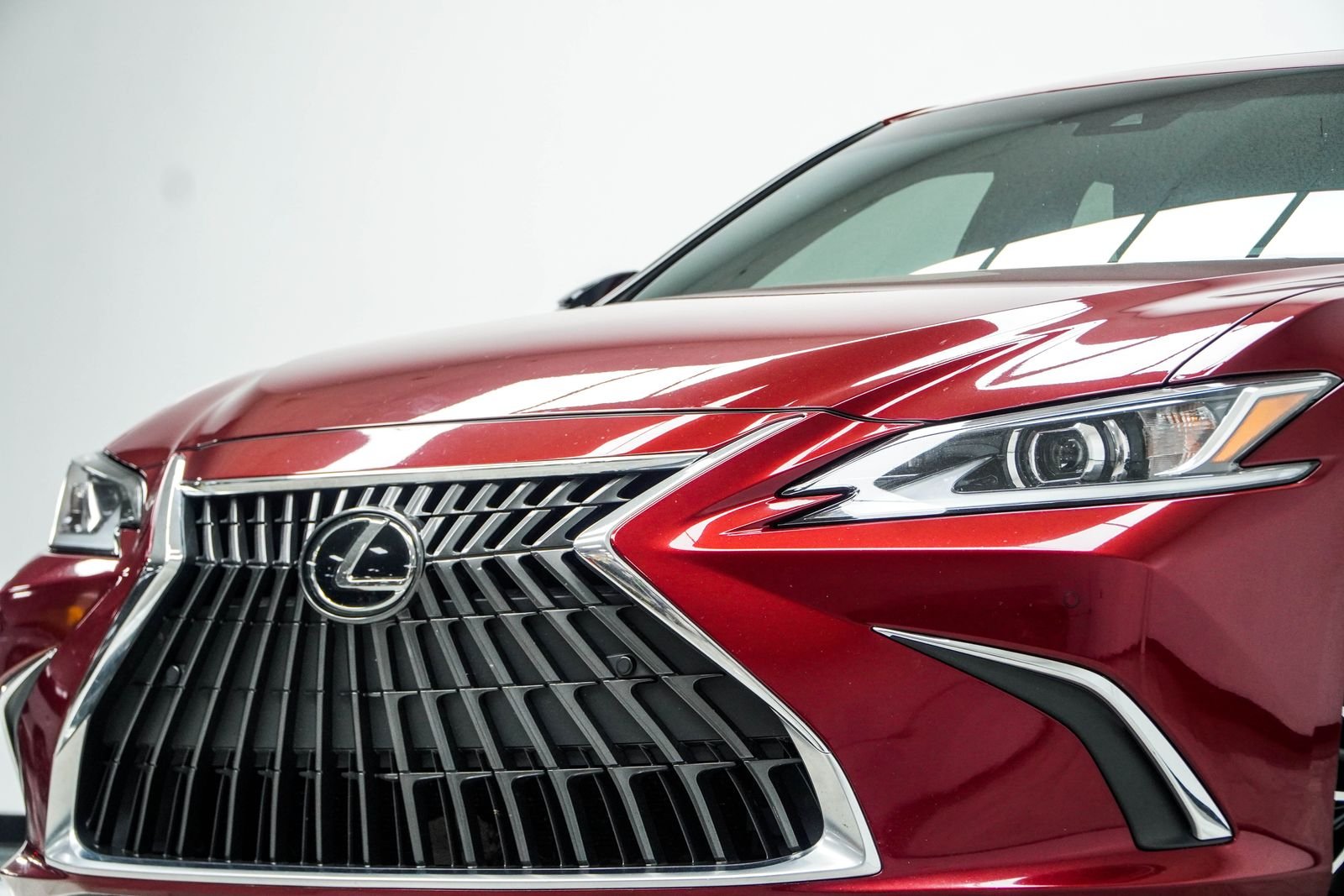 Used 2025 Red Lexus 350 image 2