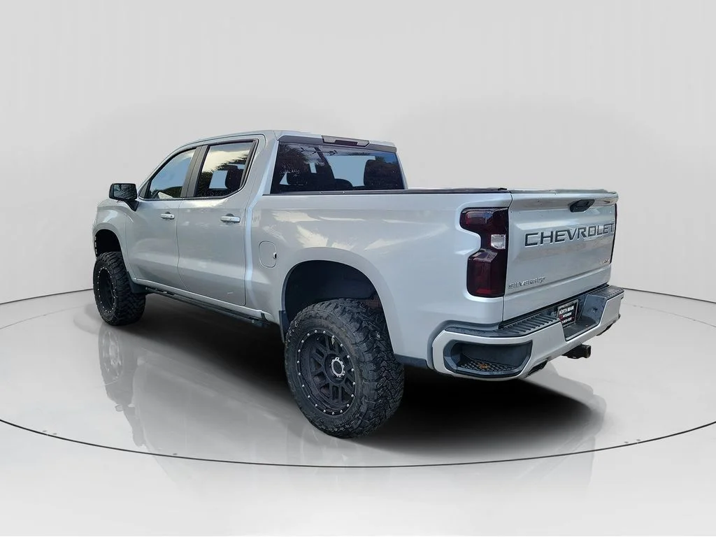 Used 2019 Silver Chevrolet RST image 6