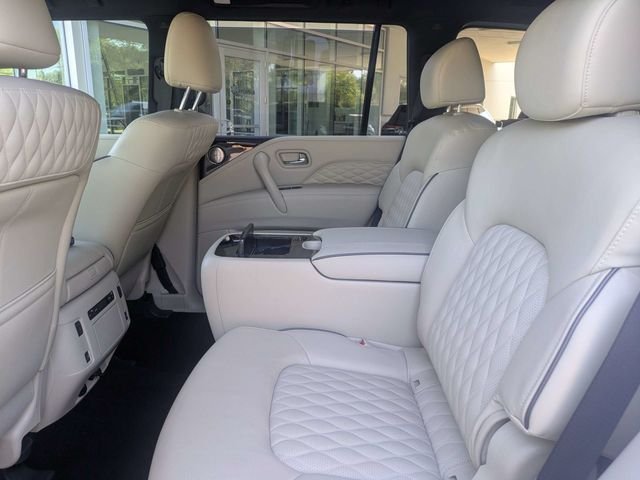 Used 2024 White INFINITI Sensory image 14