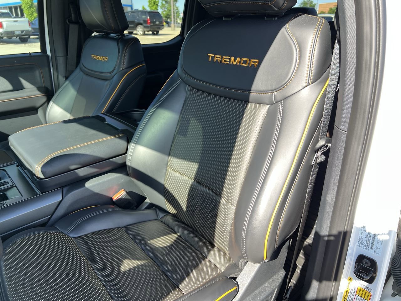 Used 2024 Oxford White Ford Tremor image 20