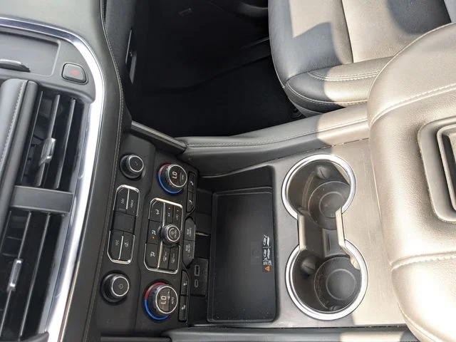 Used 2024 Summit White Chevrolet LT image 23