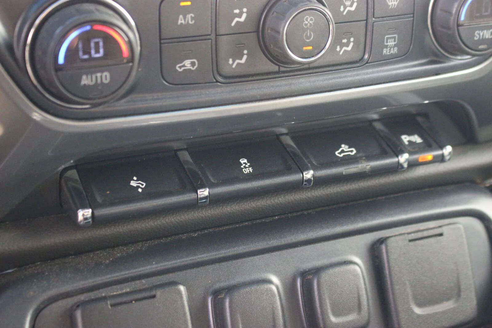 Used 2015 SLATE GREY METALLIC Chevrolet LTZ image 27