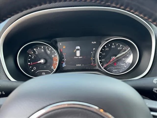 Used 2021 Red Jeep Latitude image 19