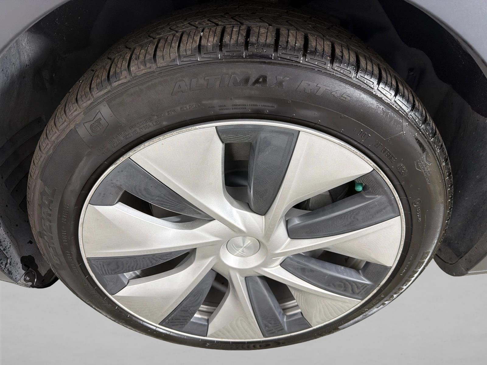 Used 2020 Blue Tesla Long Range image 13