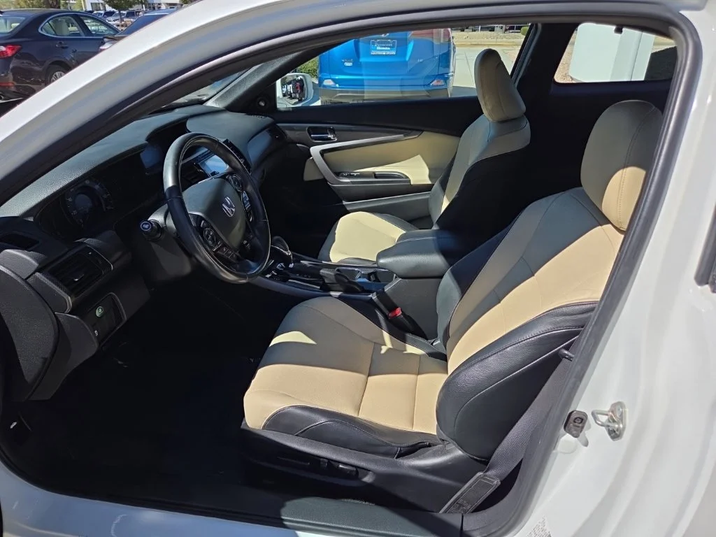 Used 2017  Honda EX-L image 13