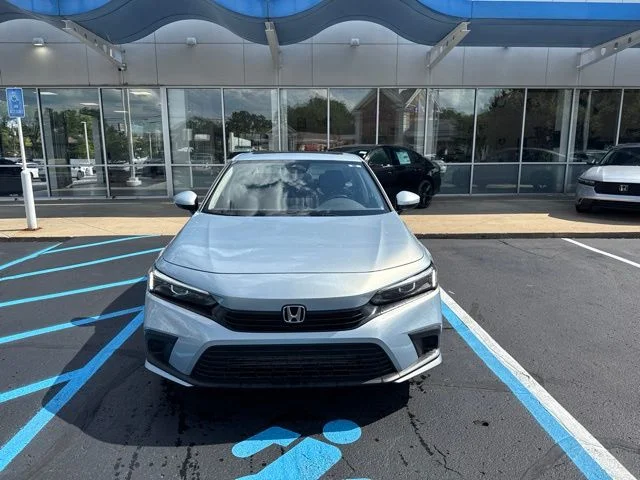 Certified Used 2023 Morning Mist Metallic Honda EX image 2