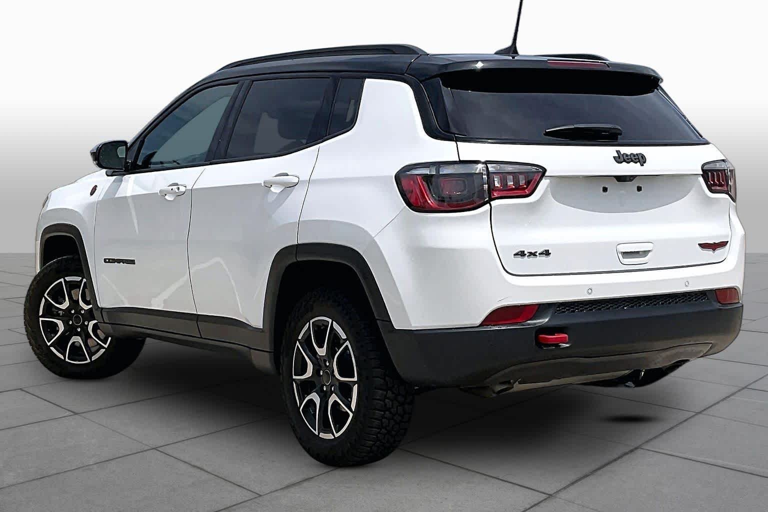 Used 2025 Bright White Clearcoat Jeep Trailhawk image 12
