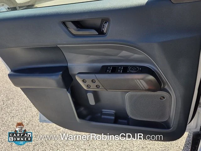 Used 2025 White Ford Lariat image 30