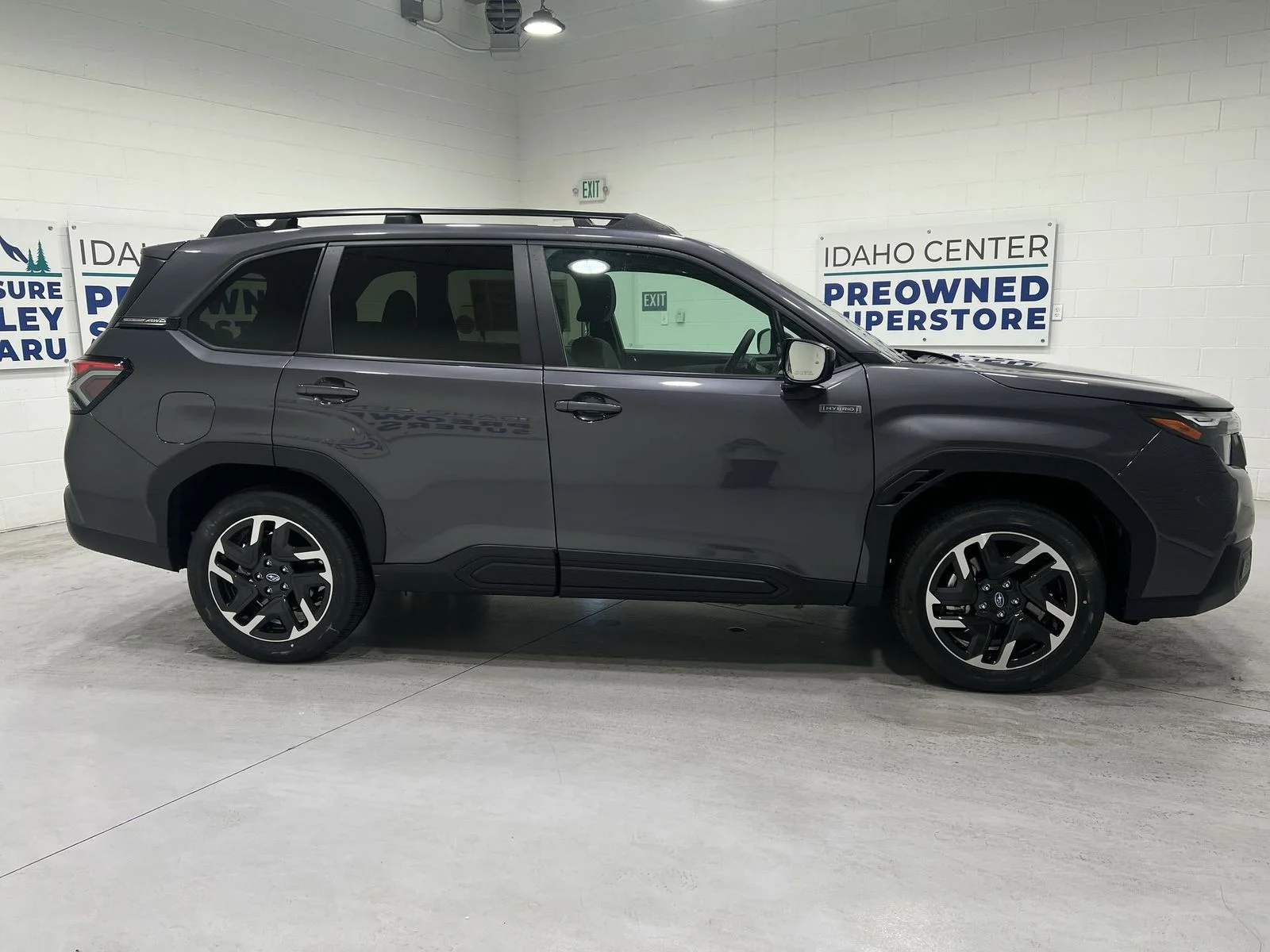 New 2026 MAGNETITE GRAY METALLIC Subaru Premium Hybrid image 9