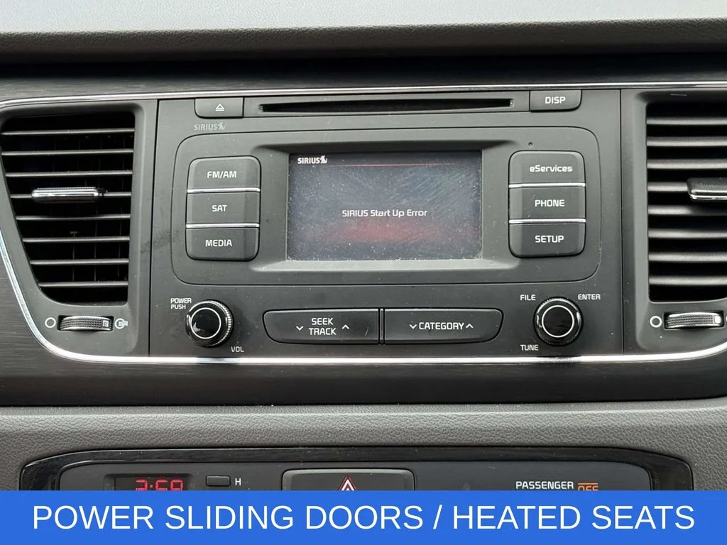 Used 2016 Silver Kia LX image 18