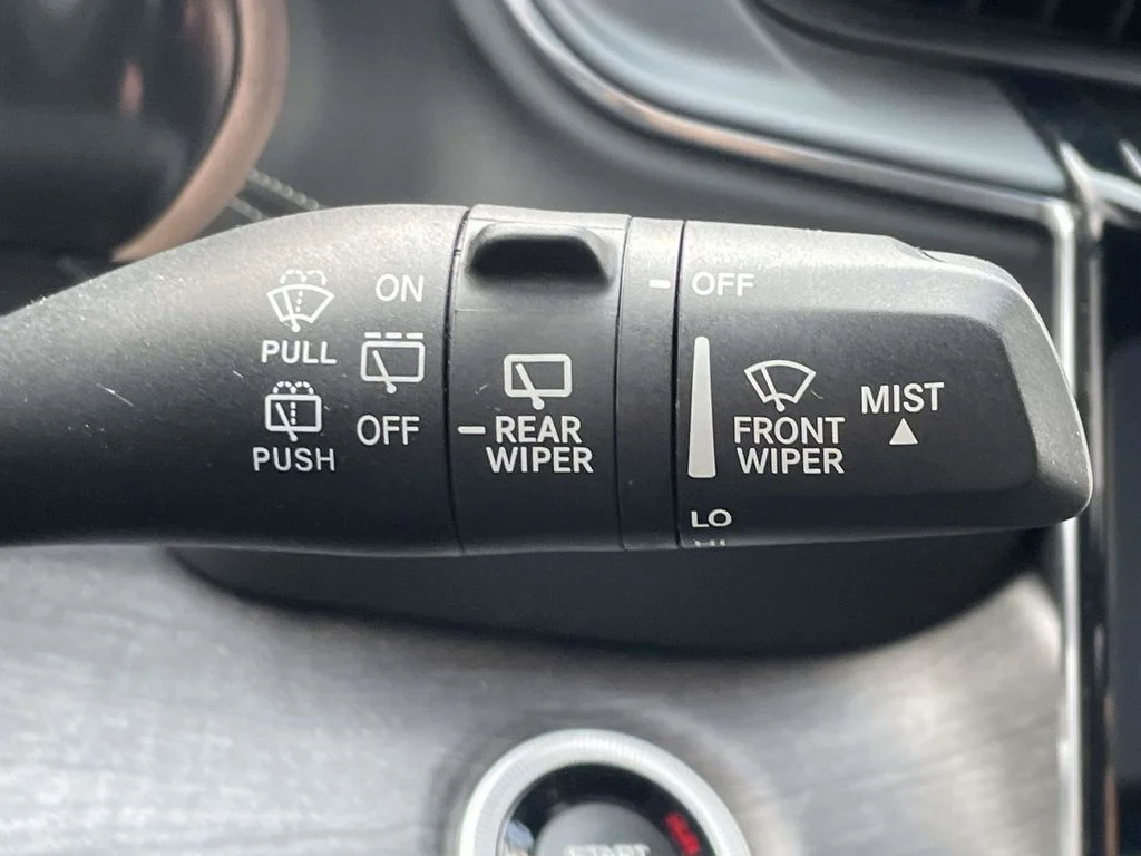Certified Used 2022 Gray Jeep Overland image 34