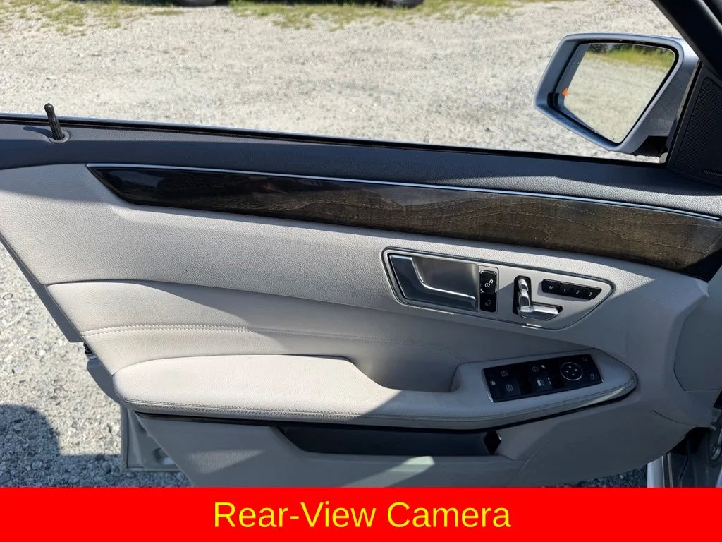 Used 2014  Mercedes-Benz E 350 image 20