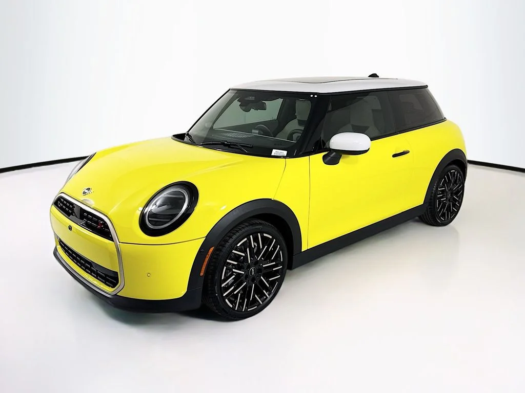 2026 MINI Hardtop Cooper S's photo