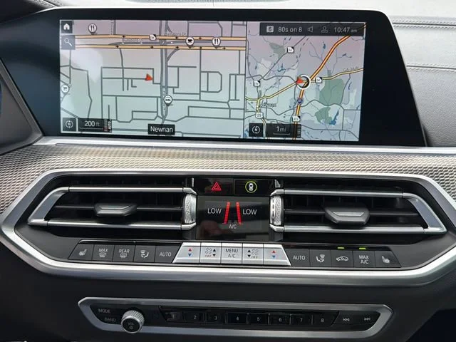 Used 2021 White BMW sDrive40i image 29