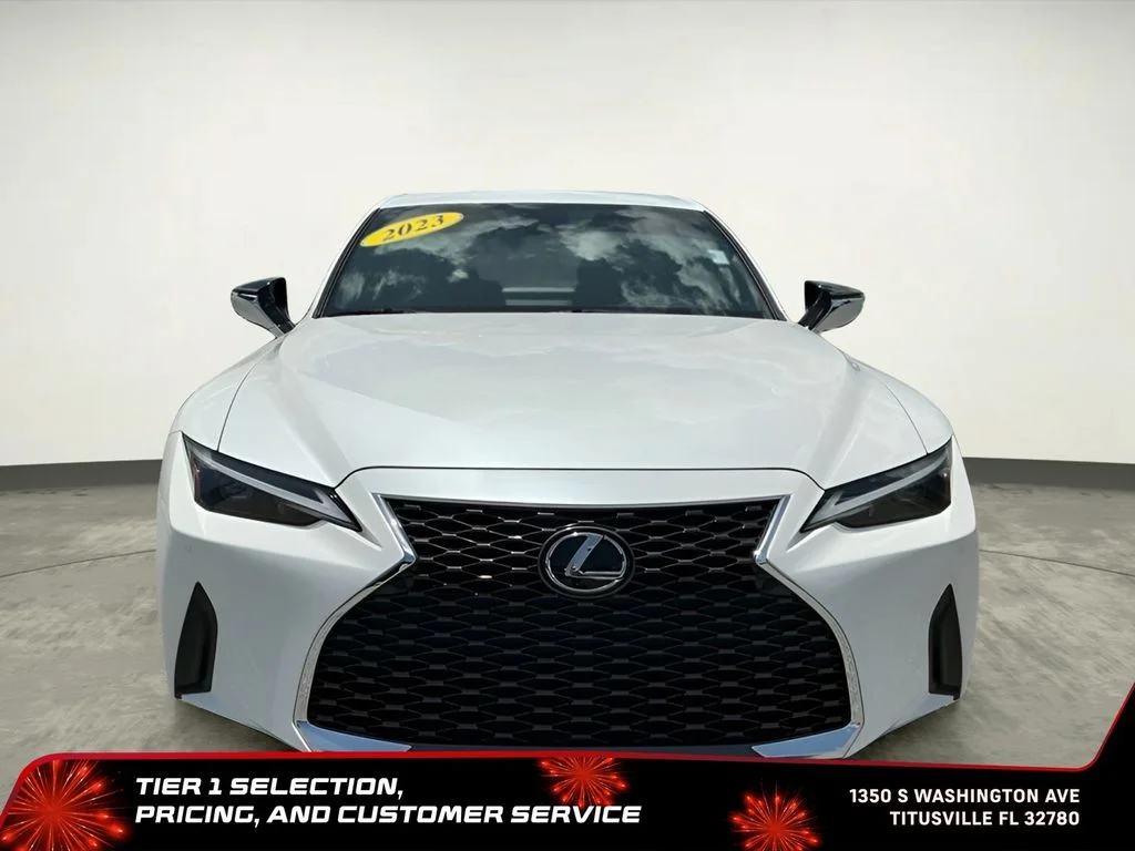 Used 2023 White Lexus 300 image 13