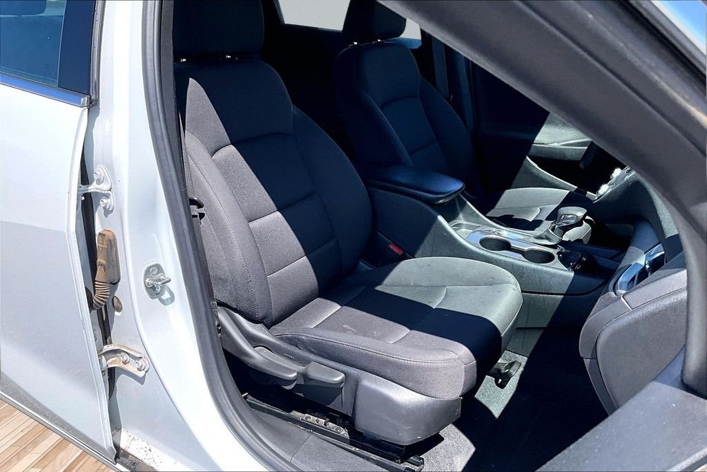 Used 2024 White Chevrolet LS image 5