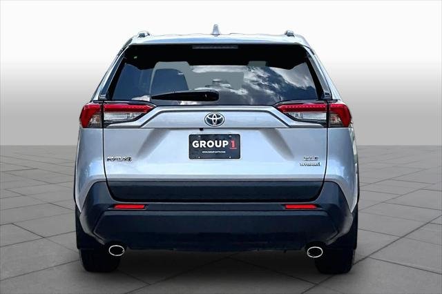 Certified Used 2022 SILVER SKY METALLIC Toyota  image 5