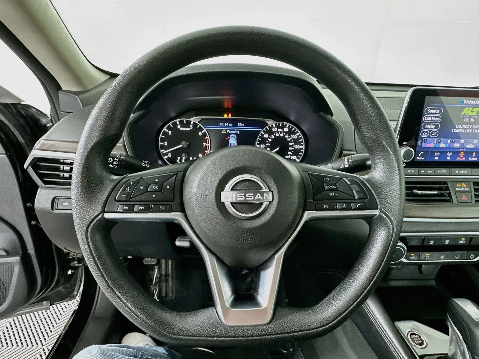 Used 2023 Super Black Clearcoat Nissan 2.5 SV image 12