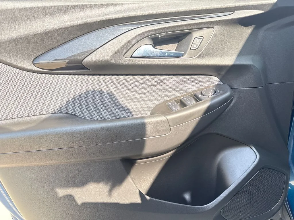 Used 2021 Blue Chevrolet LS image 11