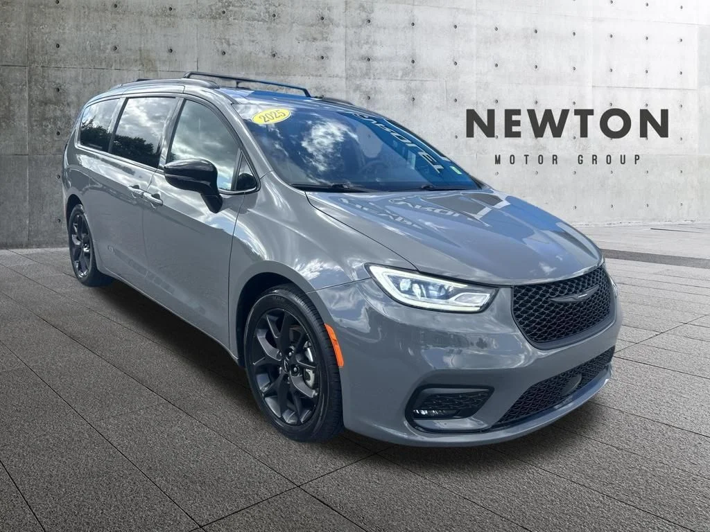 2025 Chrysler Pacifica