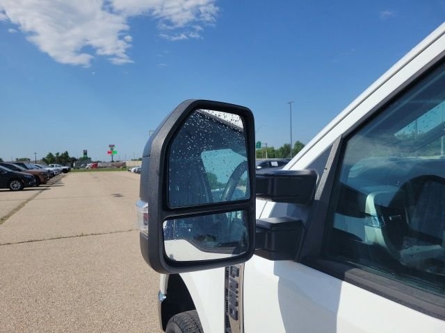 Used 2025 Oxford White Ford XLT image 7