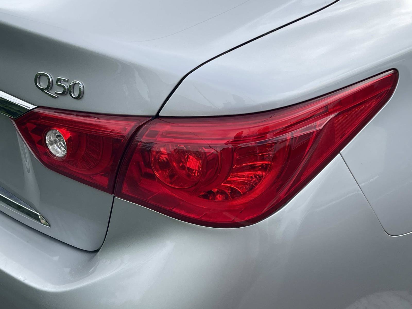 Used 2015 Liquid Platinum INFINITI Premium image 6