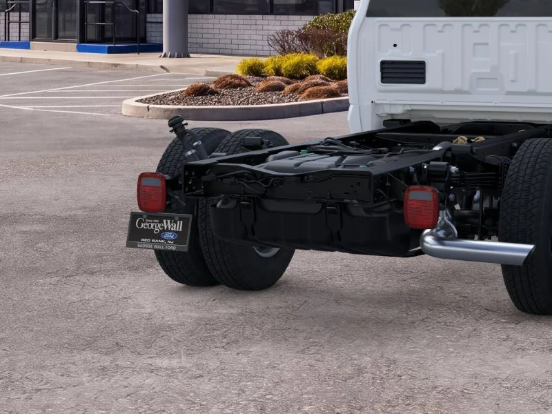 New 2026 Oxford White Ford F-350® XL image 43
