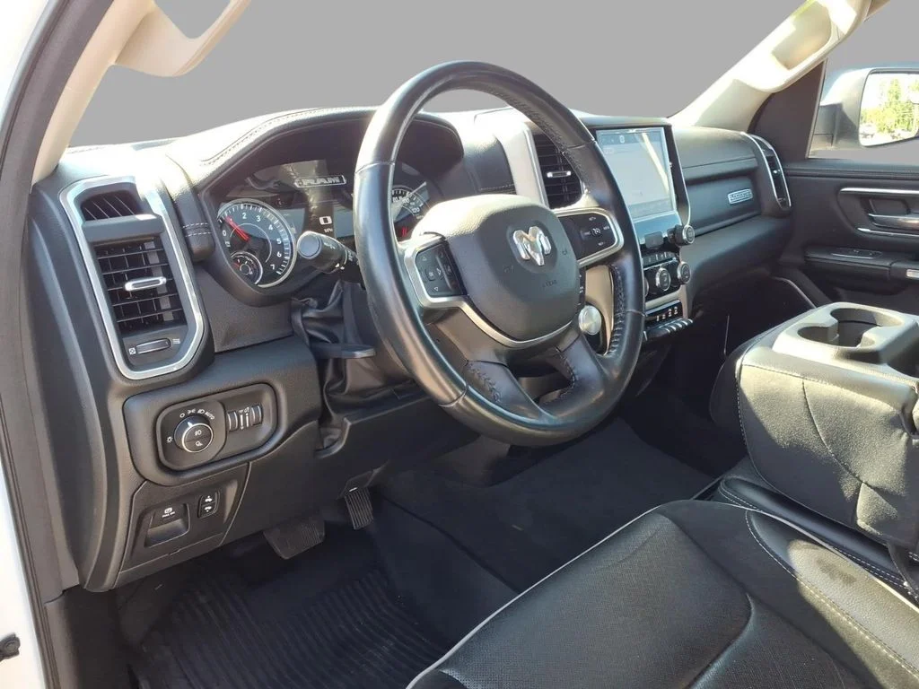 Used 2022 White Ram Laramie image 18