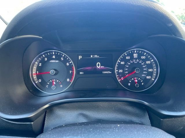 Used 2023 Black Kia LXS image 5