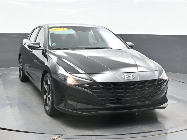Used 2023 Black Hyundai SEL image 6