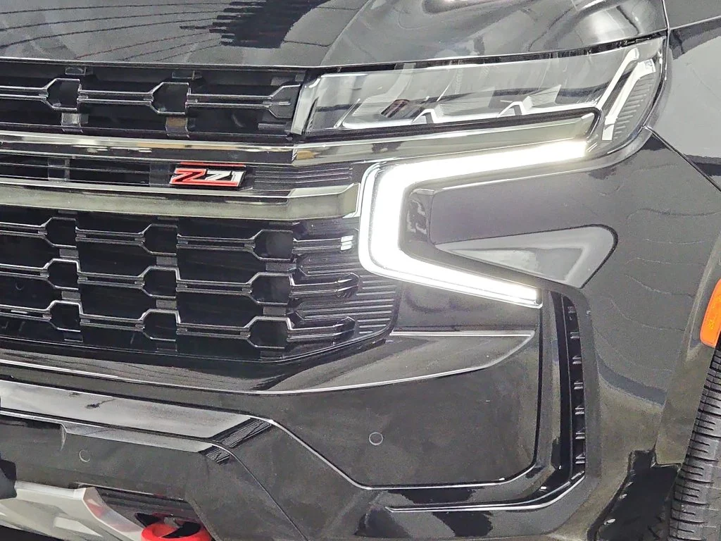 Used 2021 Black Chevrolet Z71 image 33