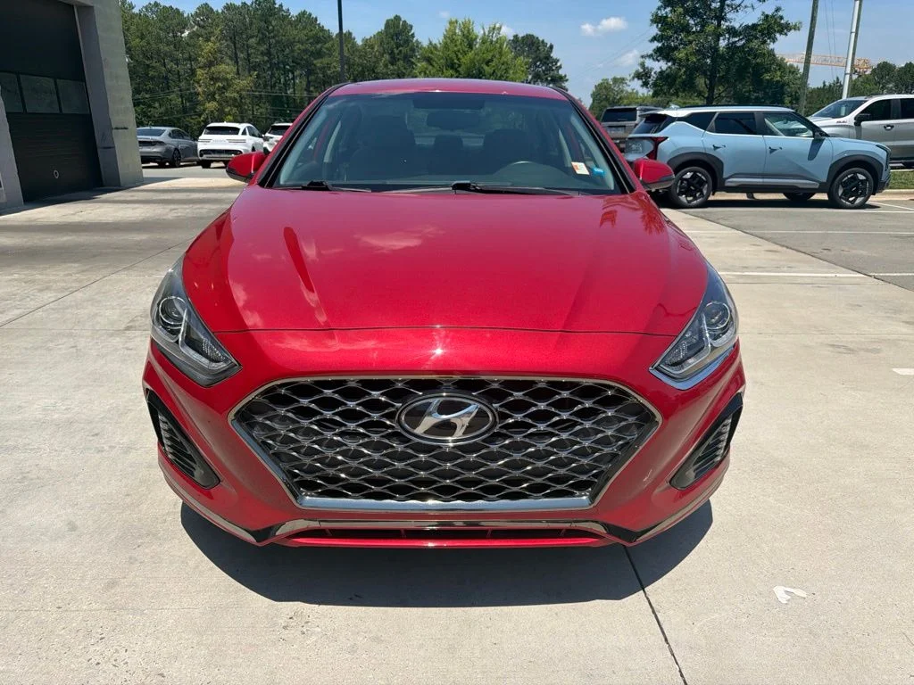 Used 2019 Red Hyundai SEL image 2