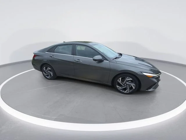 Used 2024 Gray Hyundai Limited image 9