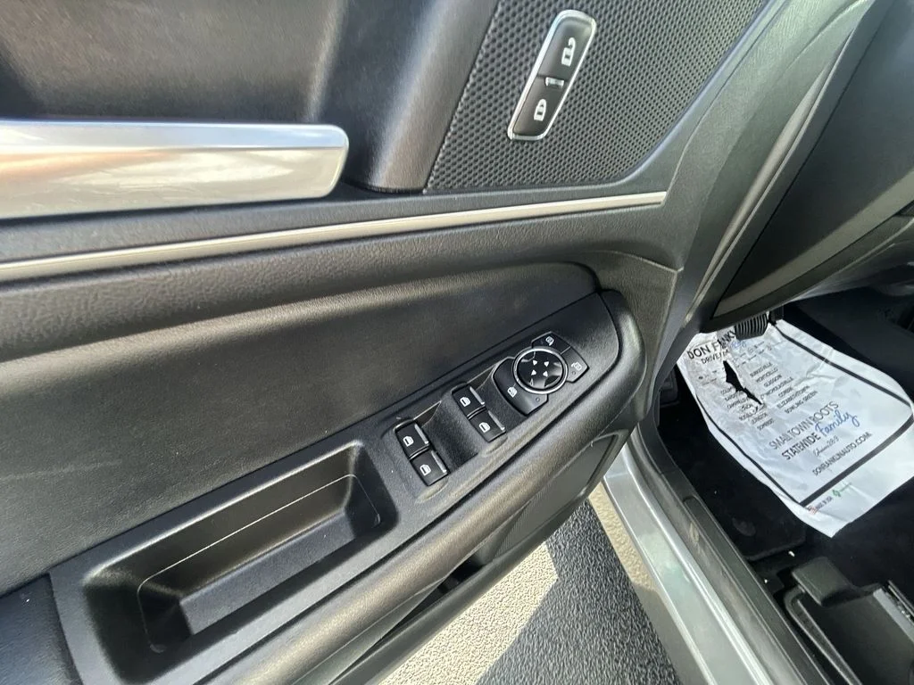 Used 2023 Gray Ford SEL image 19