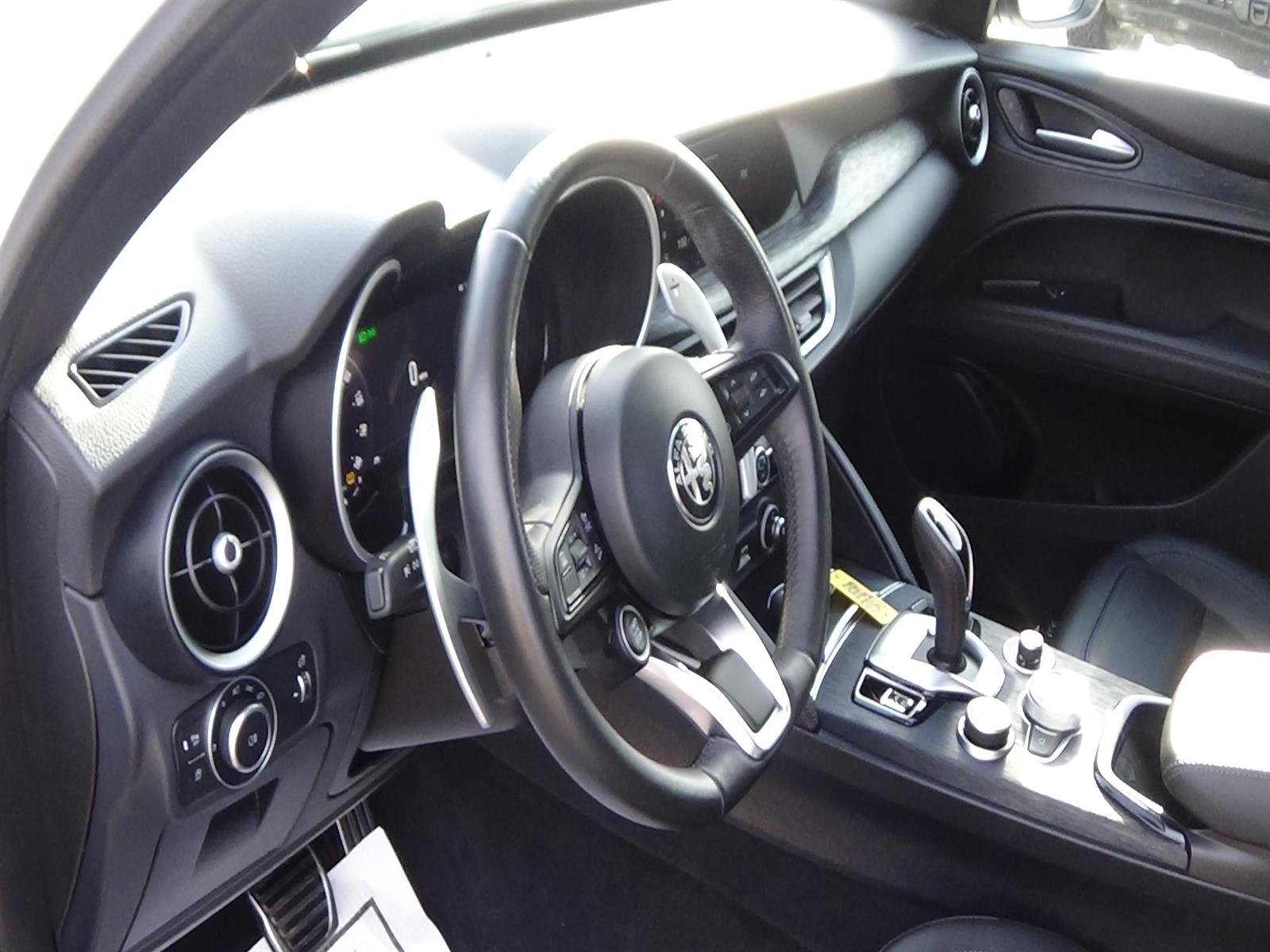 Used 2024 Milano White (pw1) Alfa Romeo Sprint image 17
