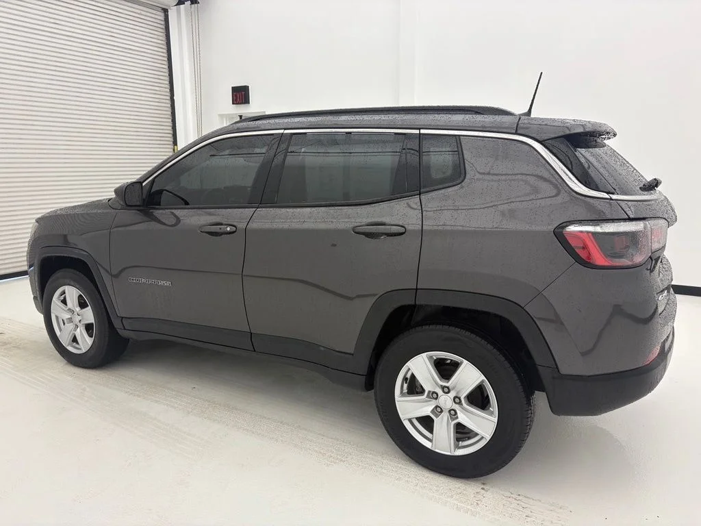 Used 2022 Gray Jeep Latitude image 16