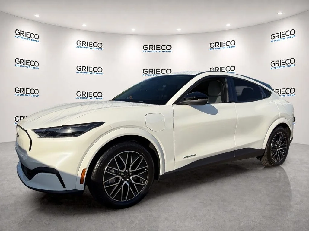 Used 2026 White Ford Premium image 3